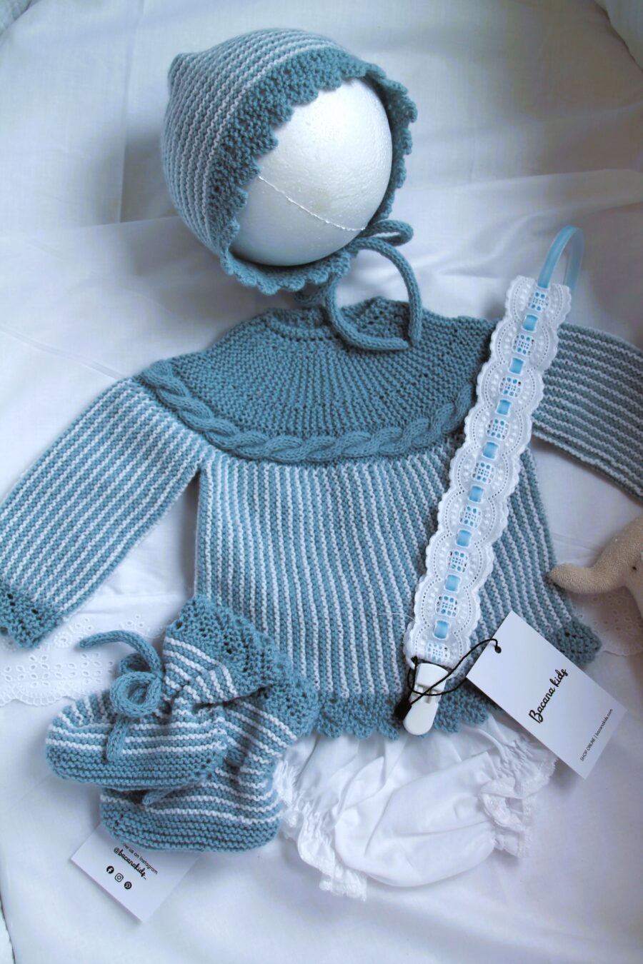 Conjunto de lana 1-3 meses Celeste hecho a mano